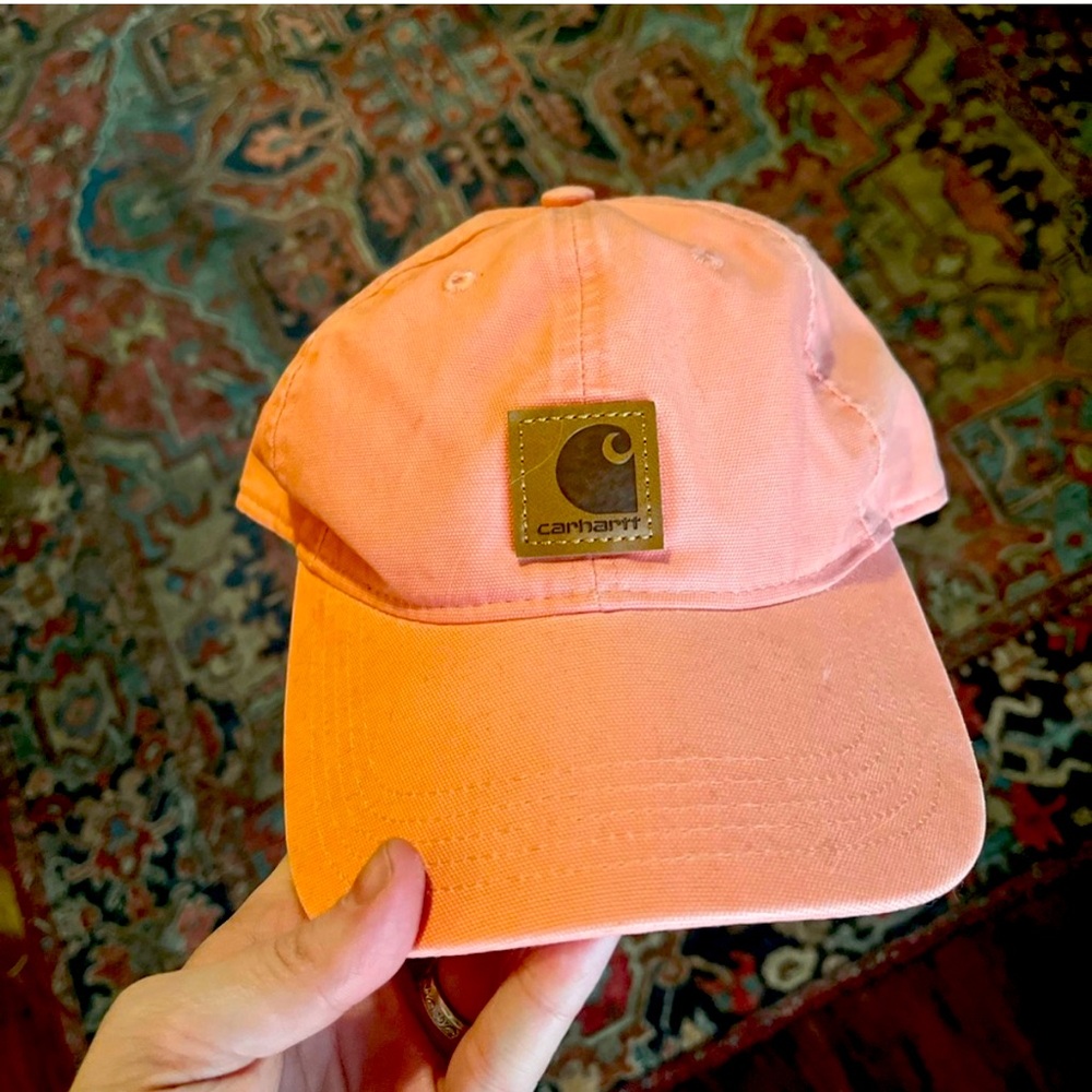 Carhartt coral / salmon cap